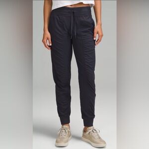 Lululemon Black Studio Dance Joggers Sz 0 Excellent Worn 1x